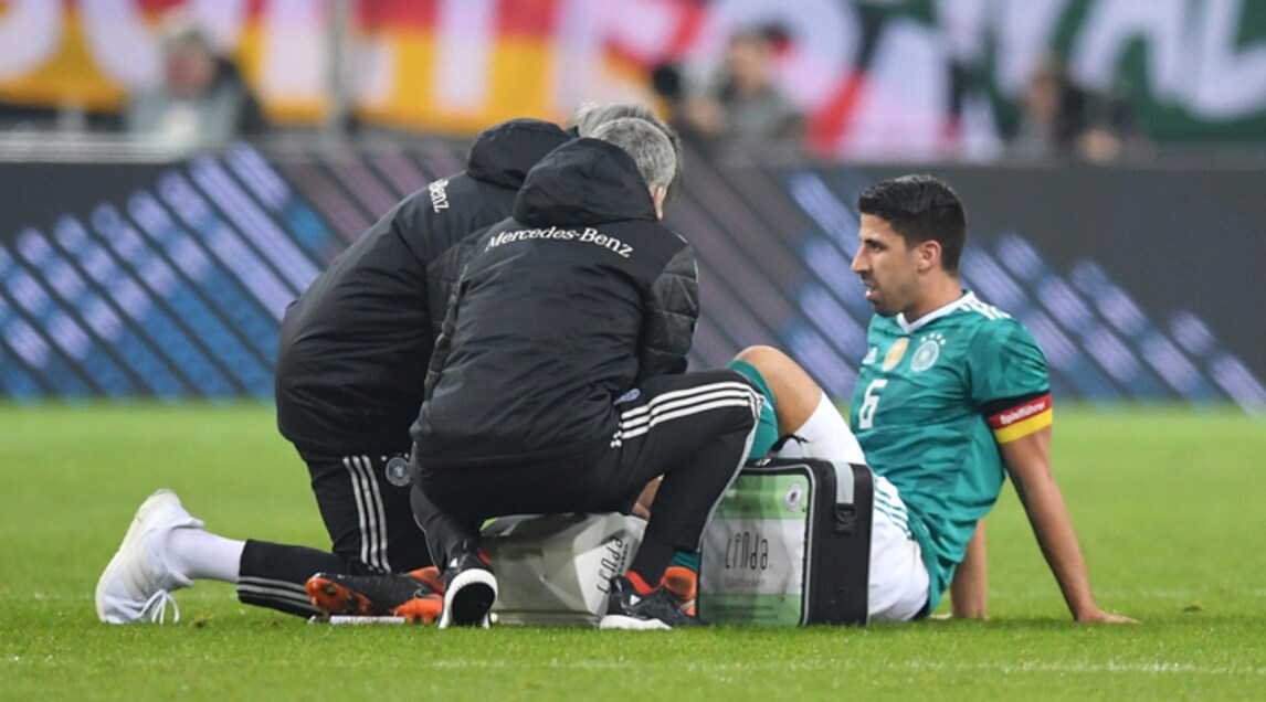 Juventus, ansia per Khedira: esce per un infortunio al ginocchio