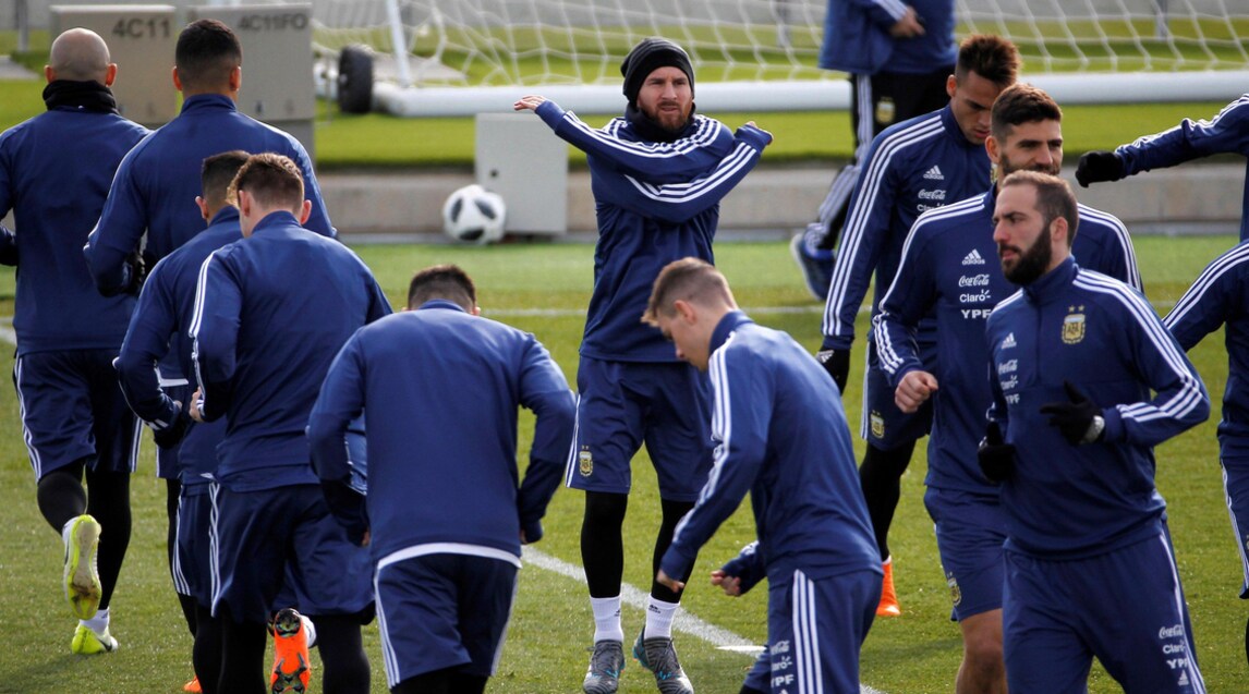 Argentina, Messi si allena sul campo del Real Madrid