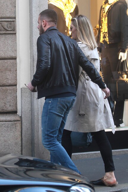 Francesca Piccinini, passeggiata con il compagno a Milano - Corriere