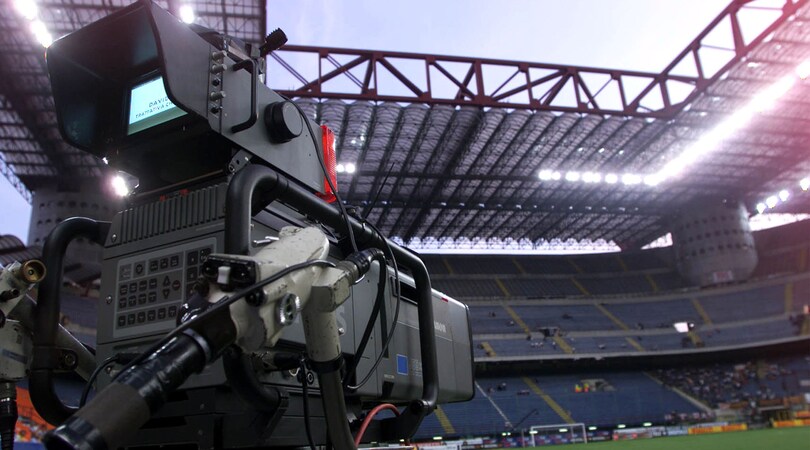 Diritti tv, Sky ottiene la sospensione del bando fino al 4 maggio