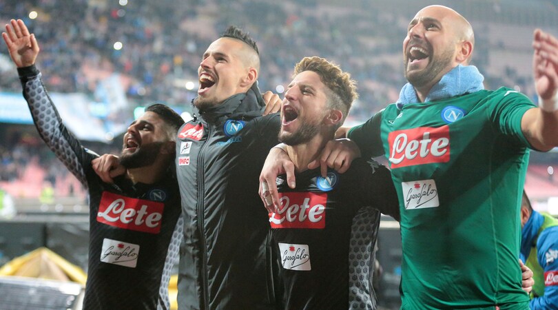 Sarri vola con Insigne e Zielinski, festa Napoli al San Paolo
