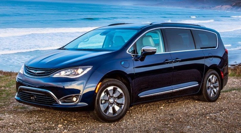 Chrysler Pacifica, arriva in Italia la grande ibrida FCA