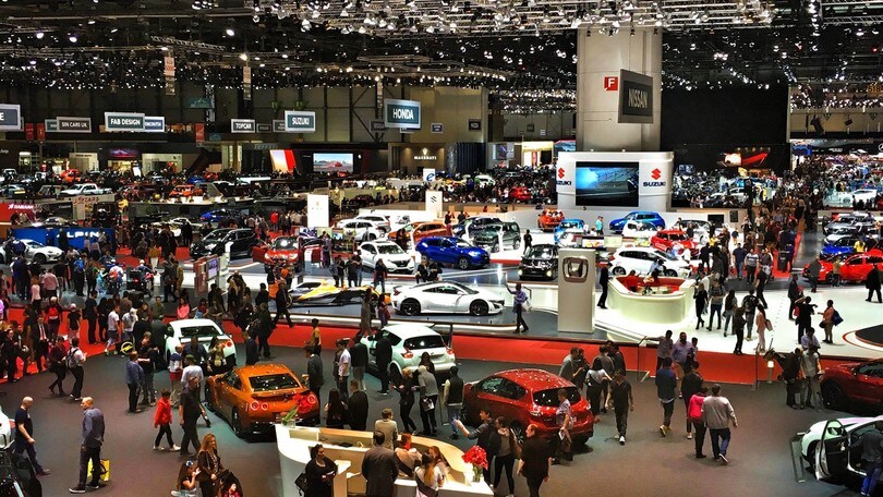 Osservatorio Compass: gli italiani non rinunciano all'auto