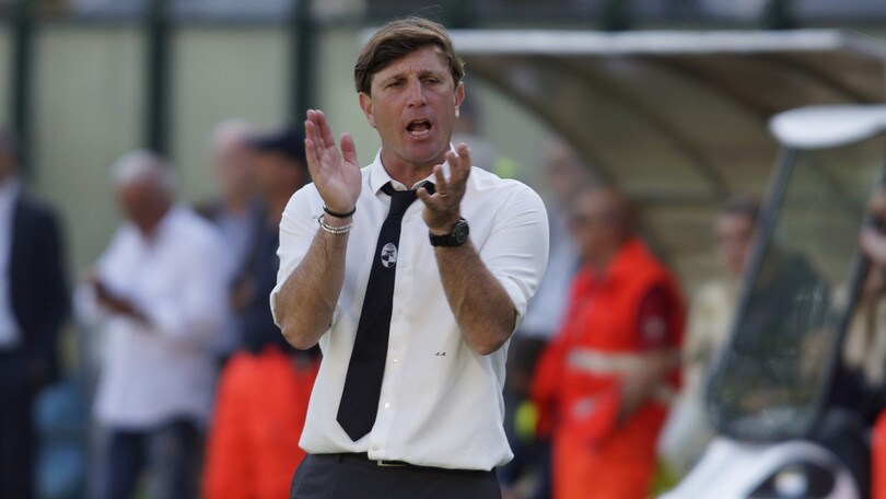 Calciomercato Siena, il tecnico Mignani prolunga il contratto