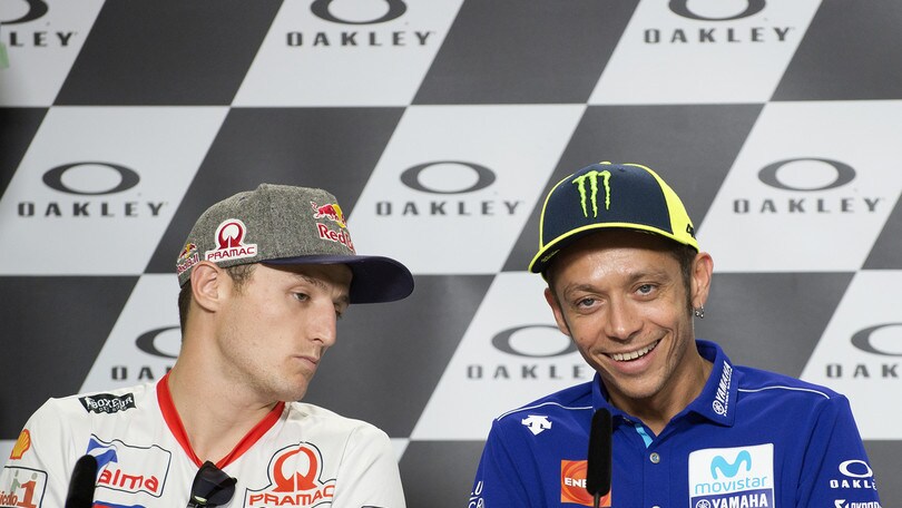 Moto: Rossi poleman Moto: Rossi poleman