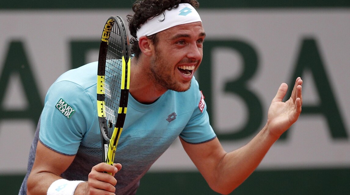 Roland Garros, impresa Cecchinato: Djokovic ko, è semifinale!