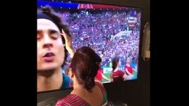 Messico, la nonna che «benedice» i giocatori diventa virale