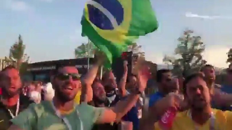 "Bella ciao" per Messi: i tifosi del Brasile salutano l'Argentina