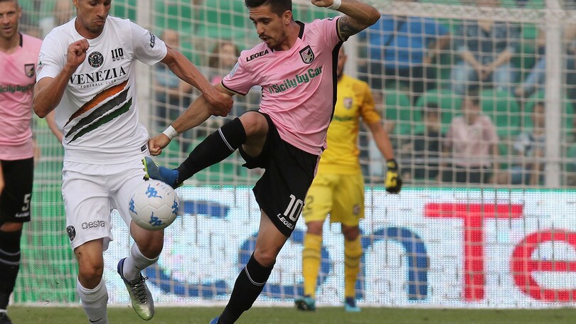 Calciomercato Palermo, ufficiale: Coronado va allo Sharjah