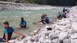 Lazio, sosta nel torrente