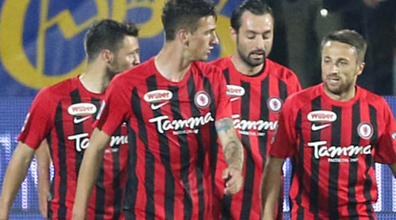 Foggia, ridotta la penalizzazione. Via la squalifica a De Zerbi