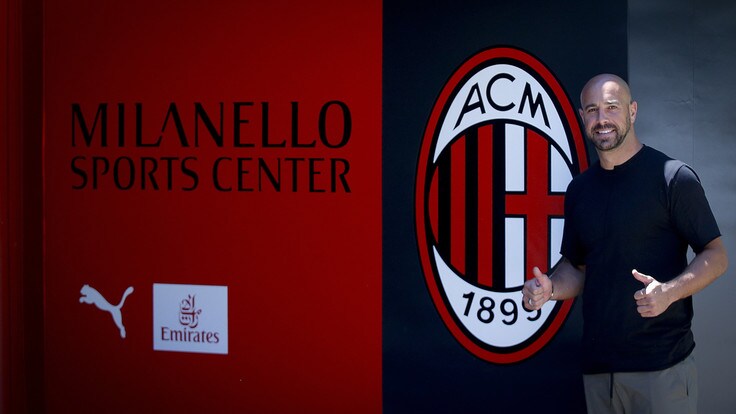 Seconda Maglia AC Milan PEPE REINA Seconda Maglia AC Milan PEPE REINA