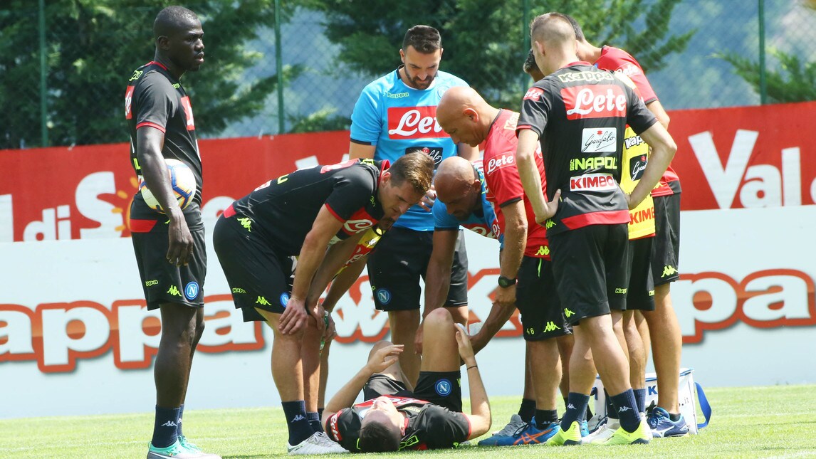 Napoli, Zielinski stop: torna tra due settimane