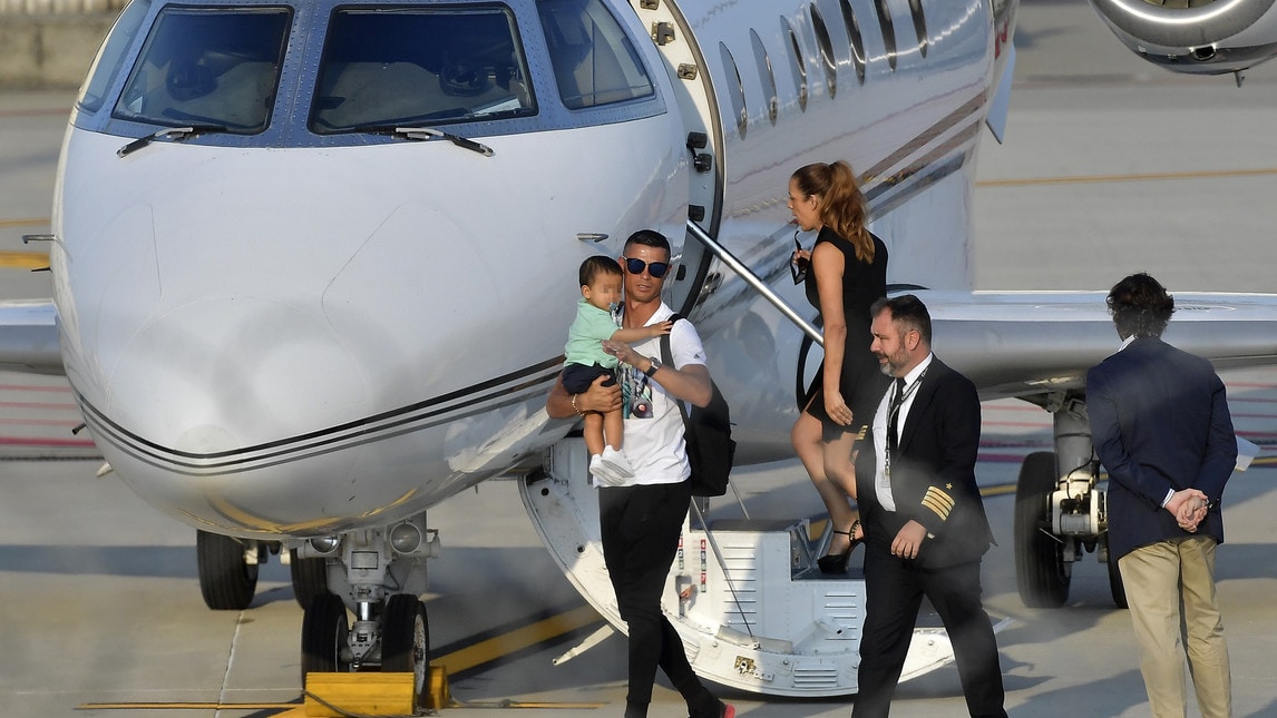 Juventus, Cristiano Ronaldo sbarca a Torino