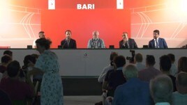 De Laurentiis: "Bari in Serie A il prima possibile"