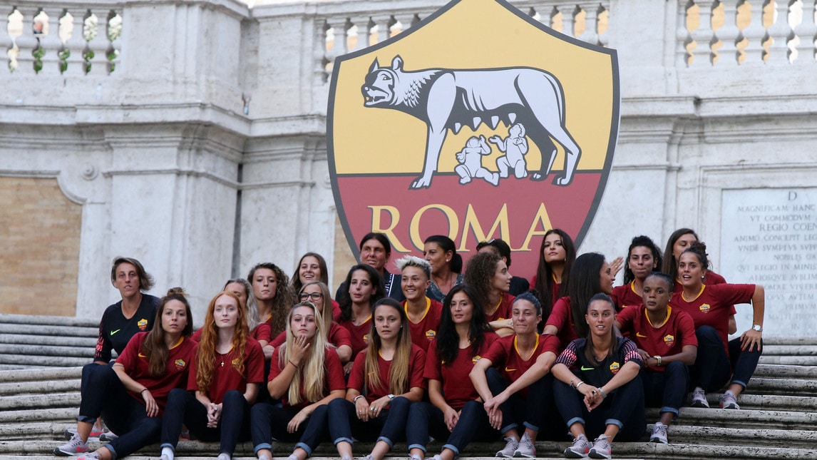 Ecco la Roma femminile: la presentazione a Piazza di Spagna