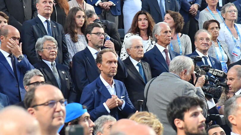 Volley: Sergio Mattarella primo Presidente della Repubblica in Tribuna per l'Italia