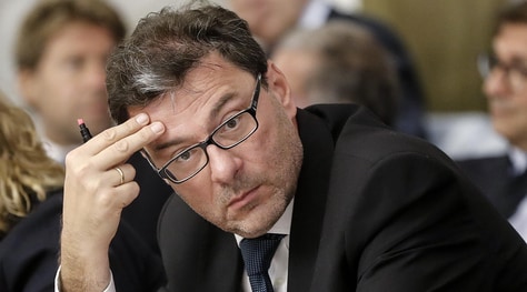Olimpiadi 2026, Giorgetti: «Candidatura morta». Zaia, Fontana e Sala rilanciano, Malagò fissa l'incontro