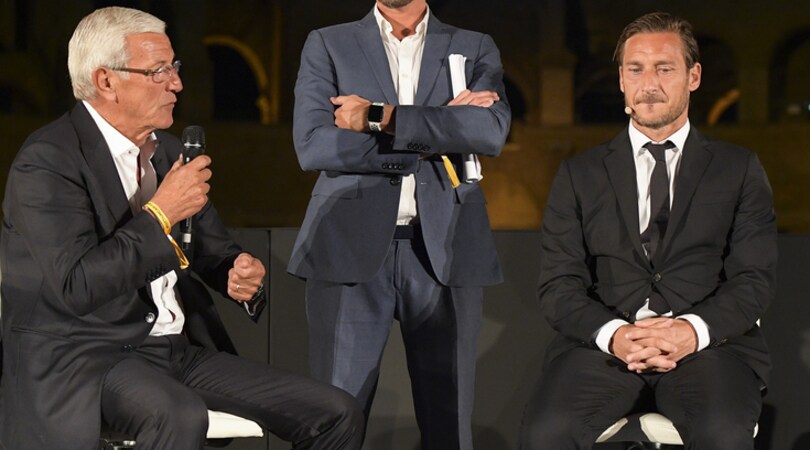 Calcio: Lippi, corsa scudetto chiusa? Juve troppo più forte Calcio: Lippi, corsa scudetto chiusa? Juve troppo più forte