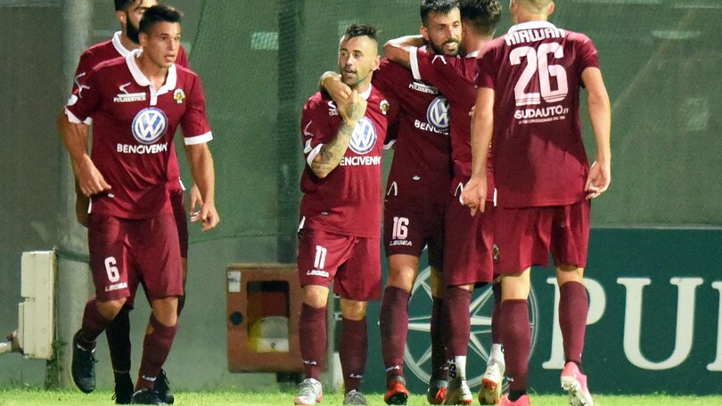 Serie C, rinviata Catanzaro-Reggina