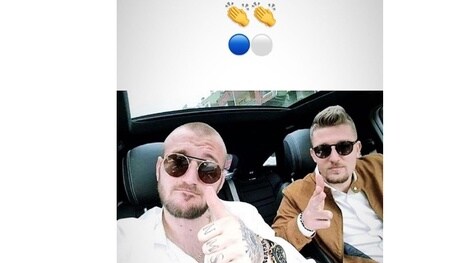 Milinkovic-Savic festeggia con il fratello: beffa sui social per i giallorossi