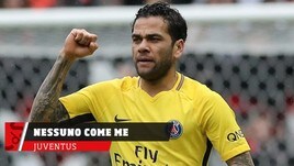 Juventus, Dani Alves stuzzica Cancelo