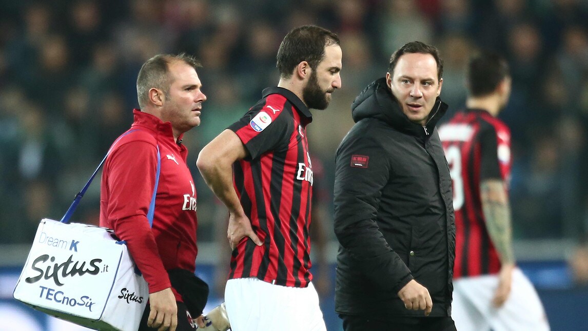 Higuain esce infortunato: il Milan trema