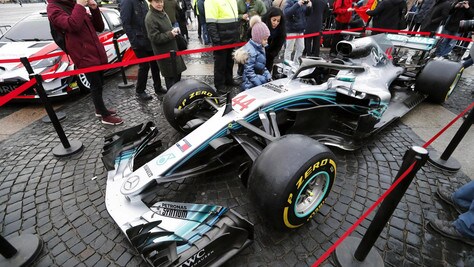 F1 Mercedes, Hamilton e Bottas: già pronti per il nuovo posto di guida