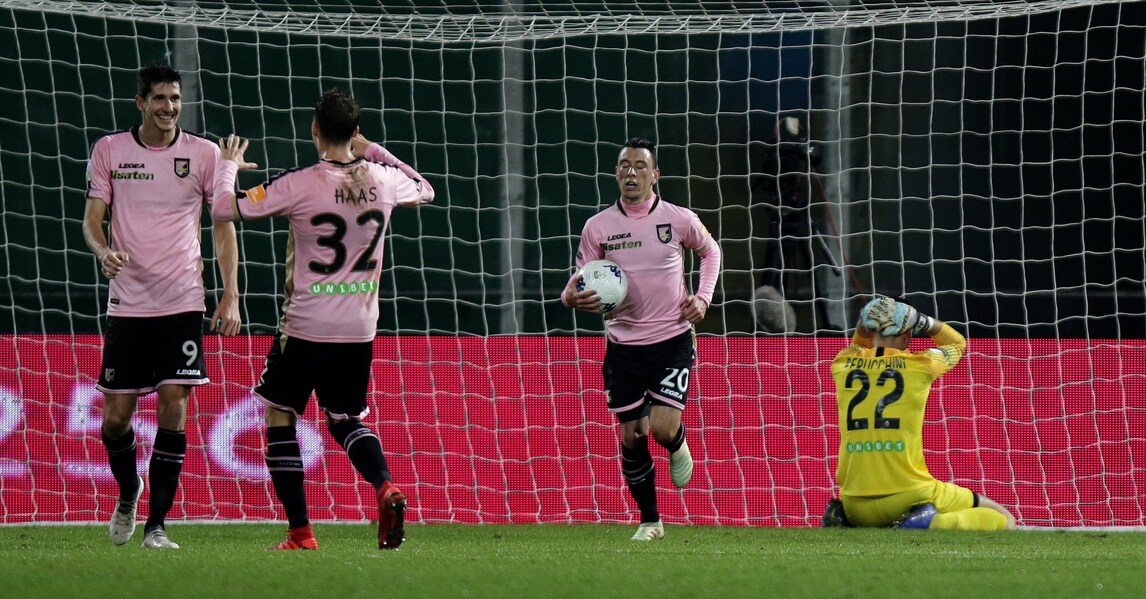 Serie B, vola il Palermo. Vincono Perugia e Benevento, crollano Foggia e Crotone
