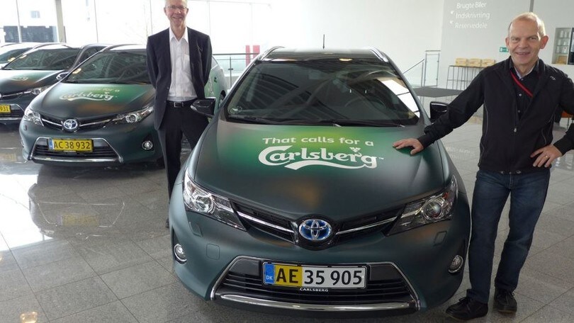 Carlsberg rinnova la flotta con Full Hybrid Electric di Toyota