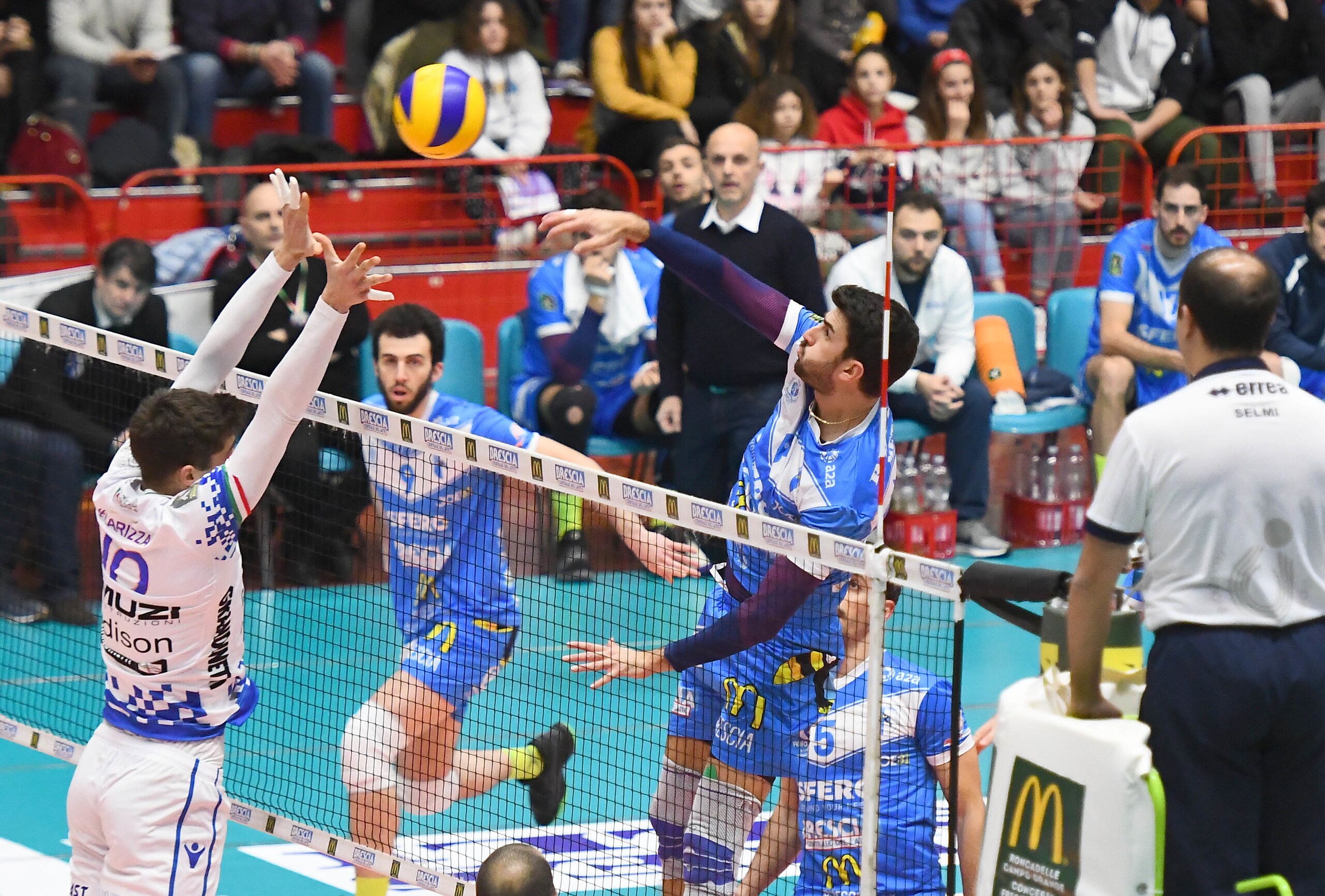 Volley: A2 Maschile, Girone Bianco, cade Brescia, risorge Roma