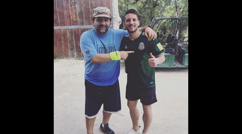 Mertens in Messico nella villa di Pablo Escobar con la musica di "Narcos"