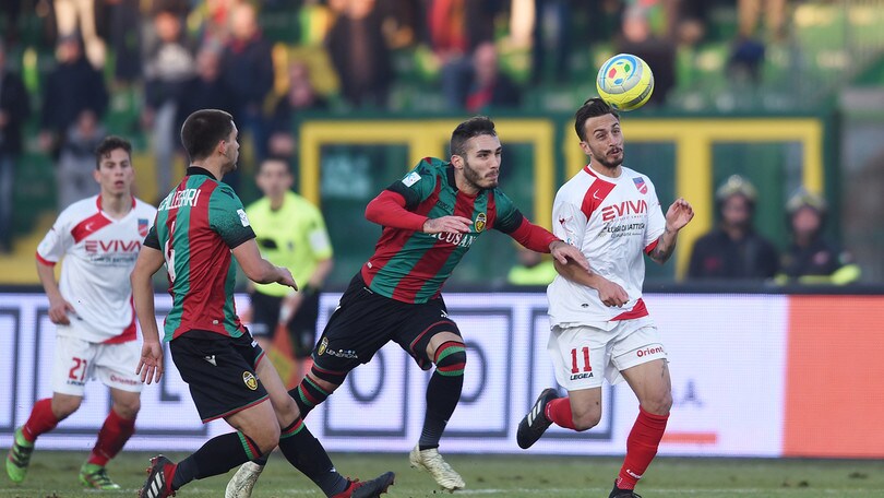 Calciomercato Potenza, ufficiale: preso Bacio Terracino dal Teramo