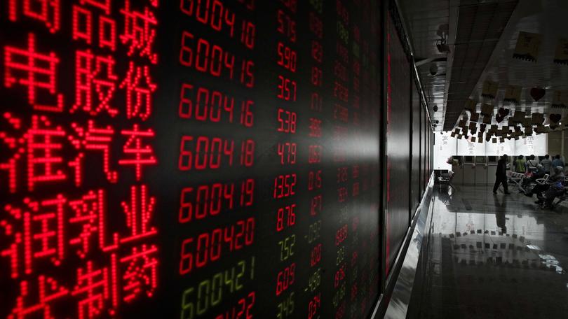 Borsa: Shanghai positiva, apre a +0,18%