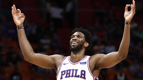 NBA: Klay Thompson da record, Embiid ferma Harden nel Martin Luther King Day