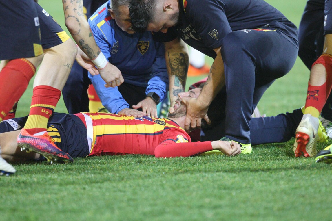 Serie B Lecce, per Scavone scongiurata l'operazione alla spalla