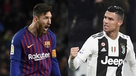 I paperoni del calcio: Messi prende 3,7 milioni al mese più di Ronaldo
