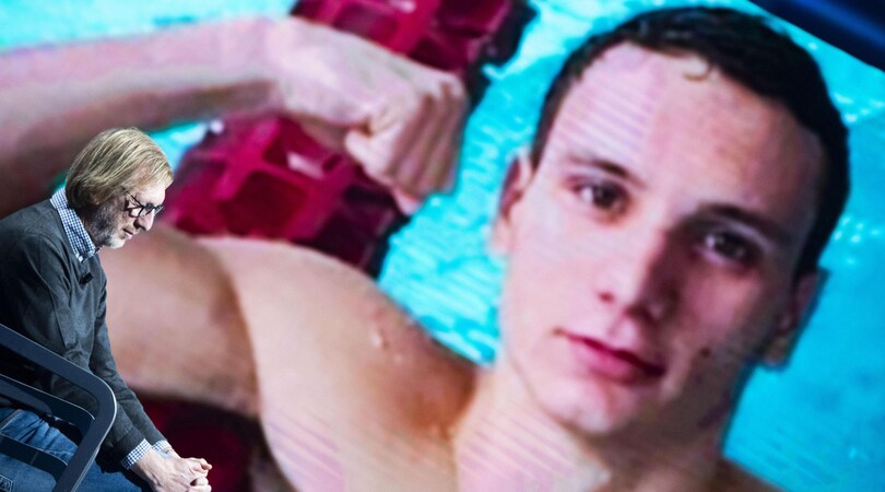 Manuel Bortuzzo torna in piscina 32 giorni dopo l'aggressione