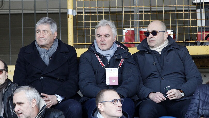 Serie B Spezia, inibiti Chisoli e Micheli per violazione delle norme sull'immigrazione