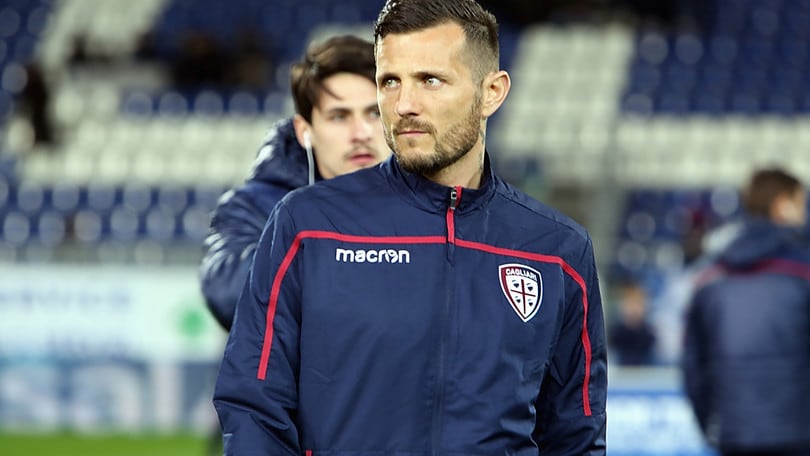 Serie A Cagliari, differenziato per Cacciatore. Terapie per Thereau