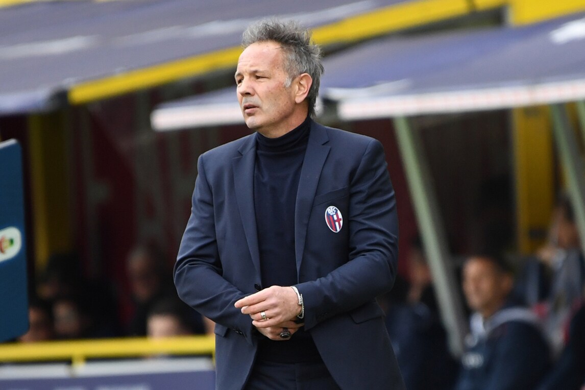 Bologna, i convocati per Roma: out Destro e Mattiello