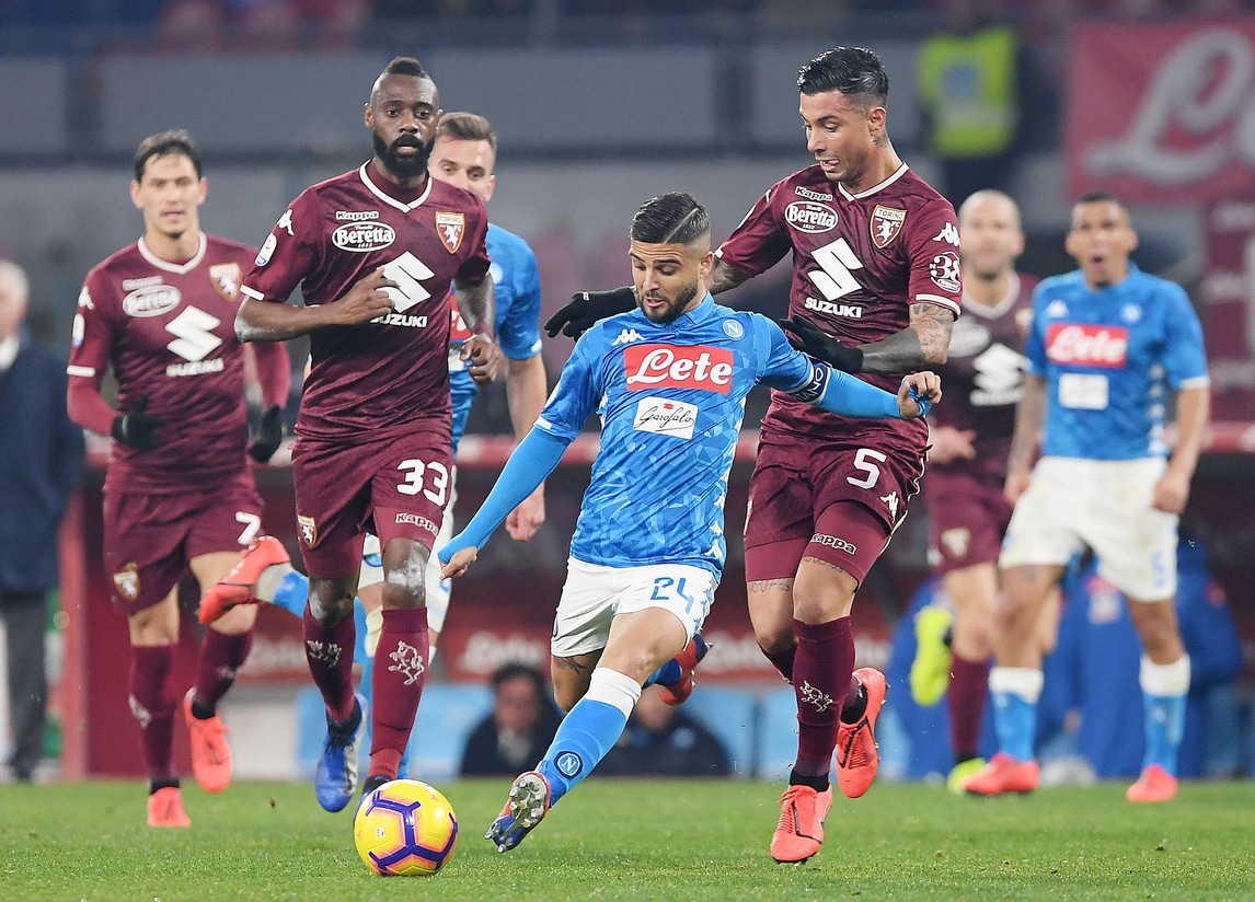 Serie A, Napoli-Torino 0-0: palo di Insigne, la Juventus vola a +13