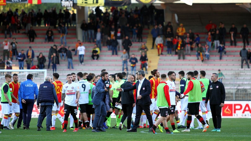 Serie B Foggia, nota del club: «Comportamenti vili e meschini»