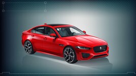 Nuova Jaguar XE: il restyling al volante FOTO