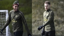 L'Arsenal prepara la sfida contro il Napoli tra sorrisi e volti tesi