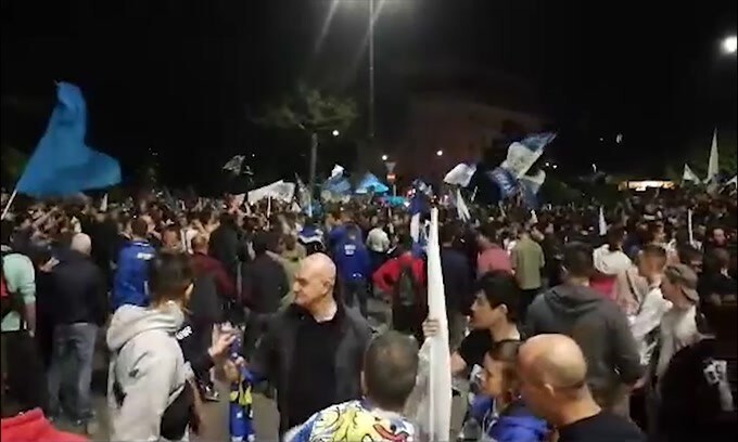 Brescia: la gioia dei tifosi per la Promozione in Serie A