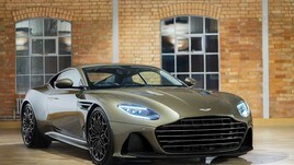 Aston Martin DBS Superleggera OHMSS: le immagini
