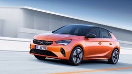 Opel, le foto della Corsa-e