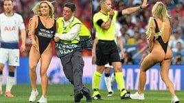 Tottenham-Liverpool con una giocatrice in più: invasione in finale di Champions