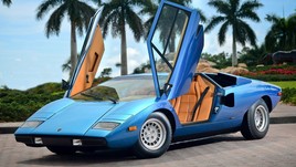 Lamborghini Countach: le immagini